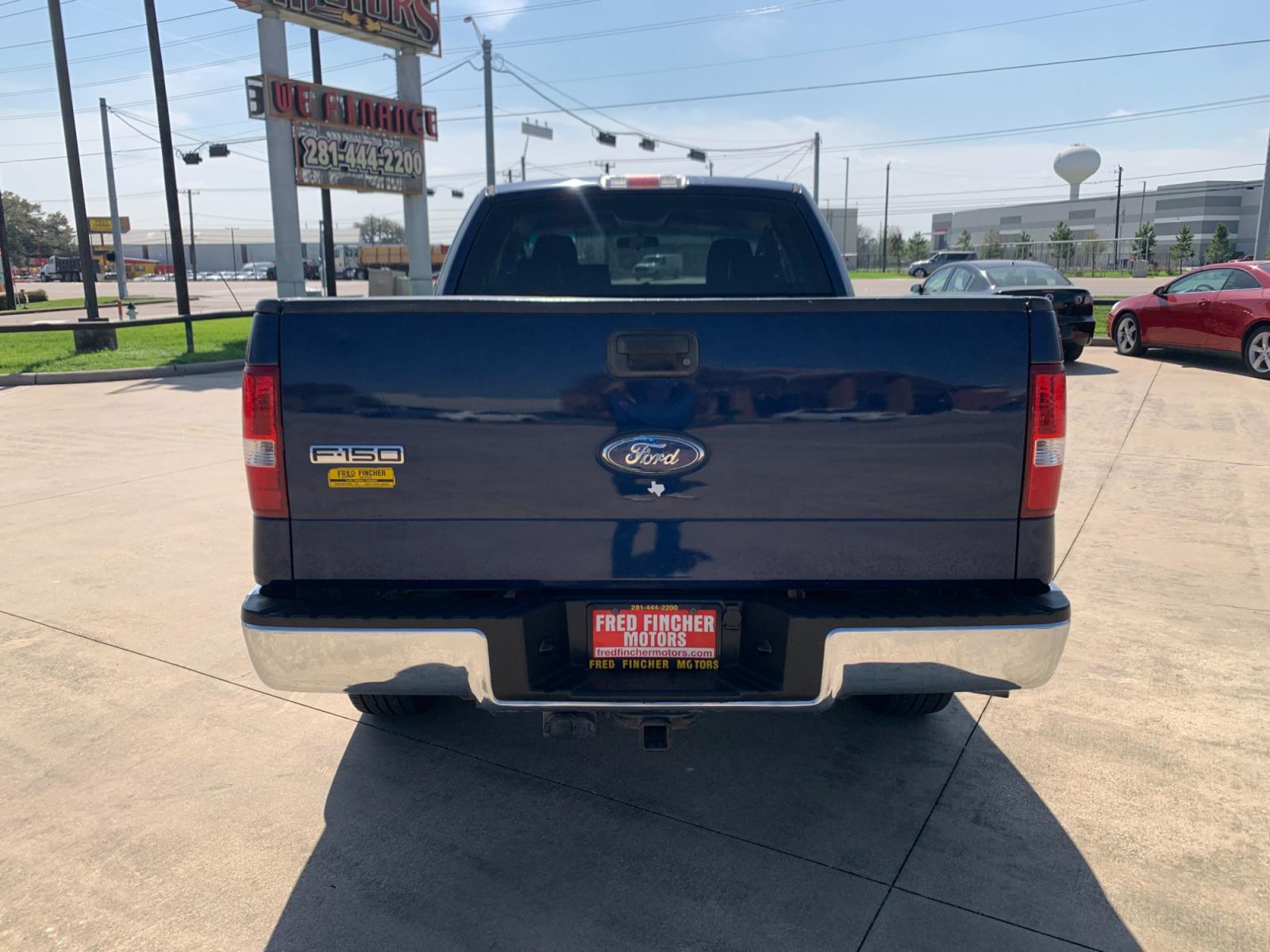 2008 BLUE /black Ford F-150 Lariat SuperCab 2WD (1FTPX12V48K) with an 5.4L V8 SOHC 24V FFV engine, 4-Speed Automatic Overdrive transmission, located at 14700 Tomball Parkway 249, Houston, TX, 77086, (281) 444-2200, 29.928619, -95.504074 - Photo #5